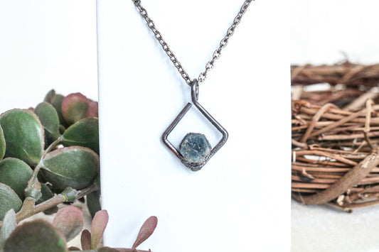 Sapphire Necklace (Diamond Shape)